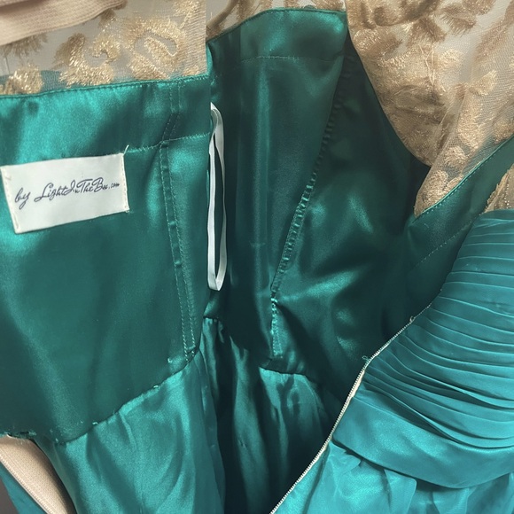 Emerald and Gold size 18 Light in the Box floor length evening gown - Picture 2 of 4